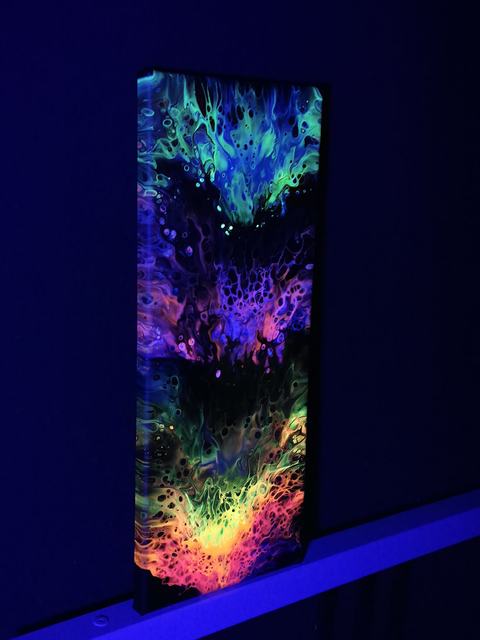 Quantum Glow - Radiant Pulse